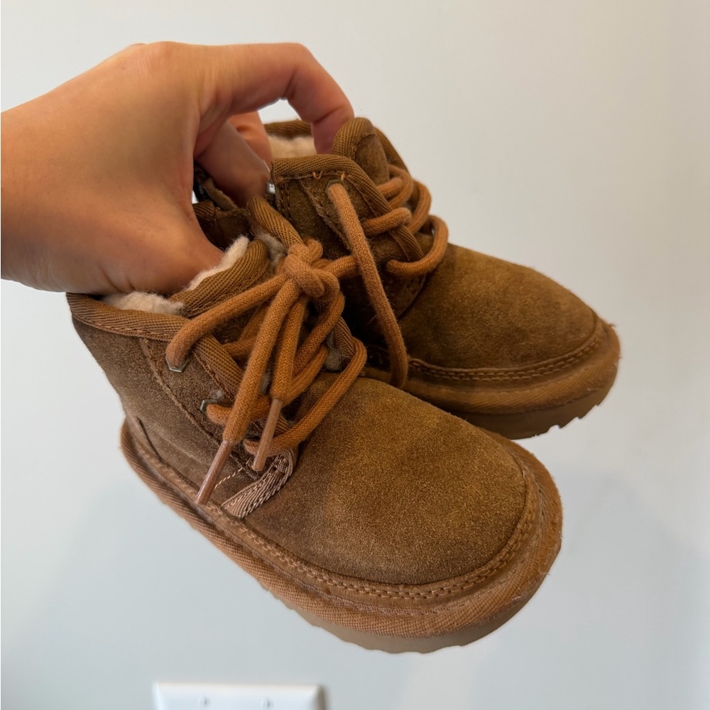 Uggs Neumel Shoes Like New